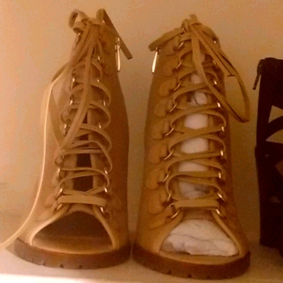 Wedge Sandles - Picture 1 of 3